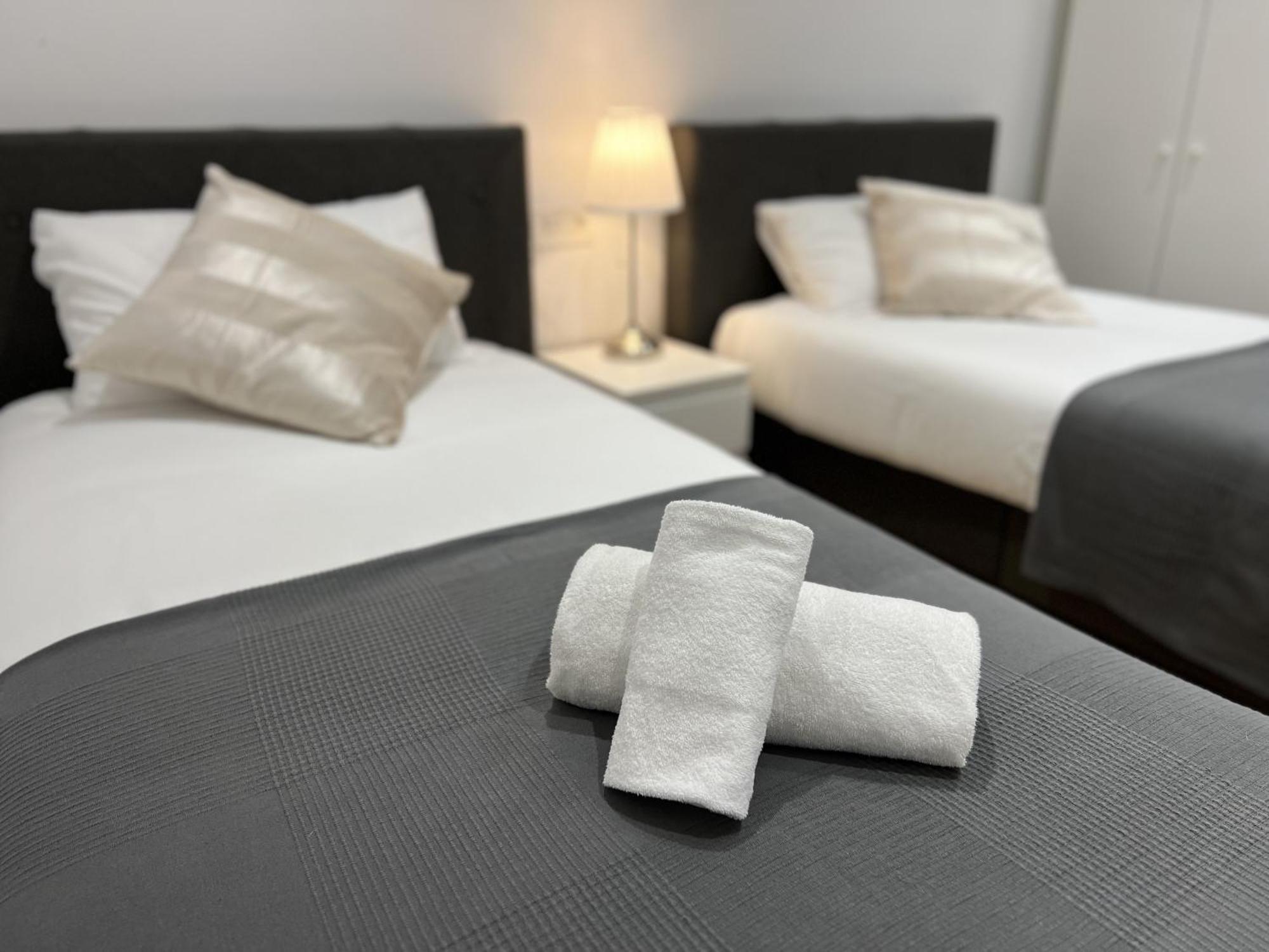 Apartamenticos Plaza Las Armas III Сарагоса Экстерьер фото